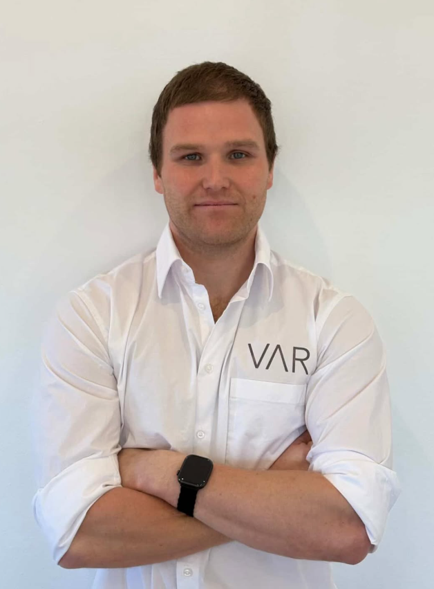 Var Group director